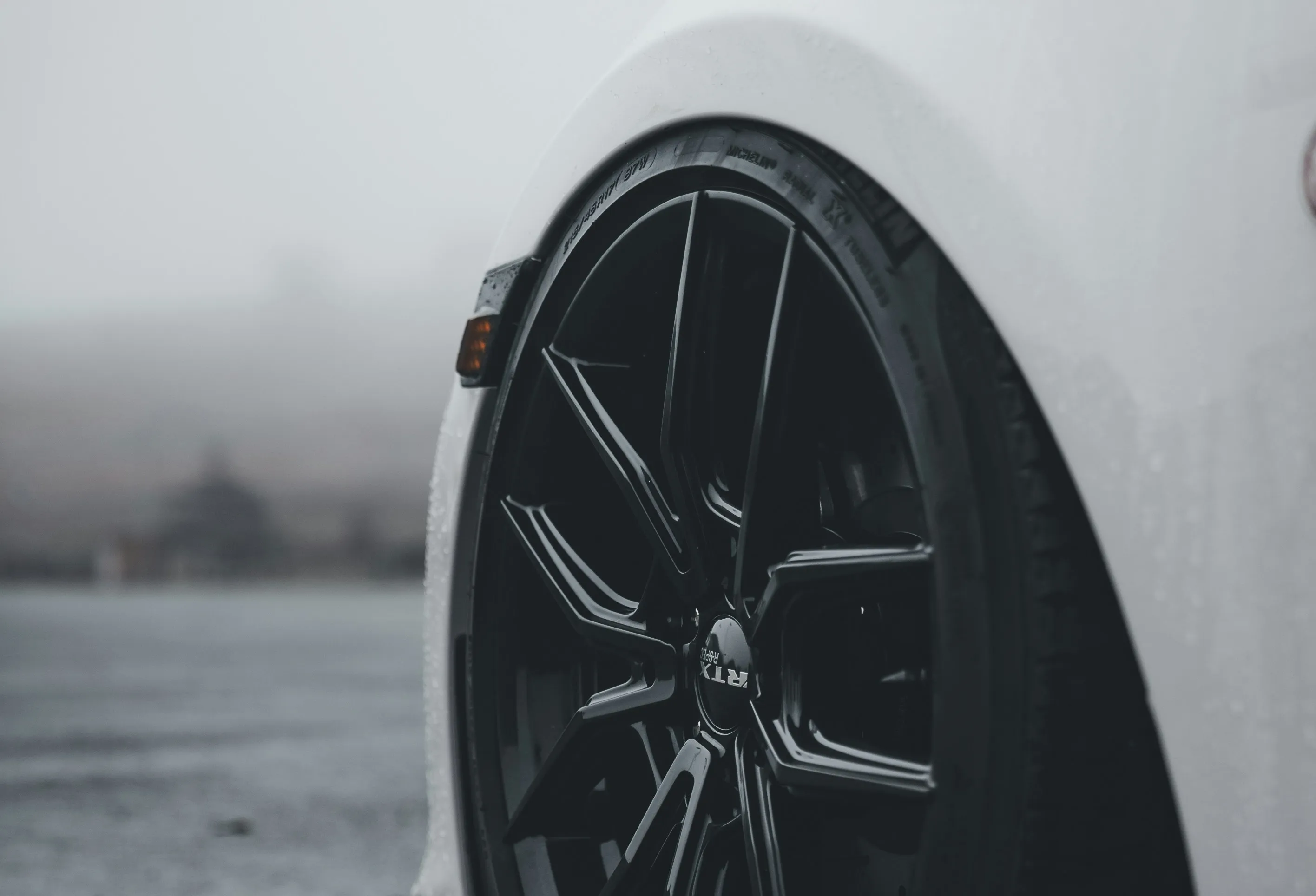 Felga aluminiowa z oznaczeniem ET - offset